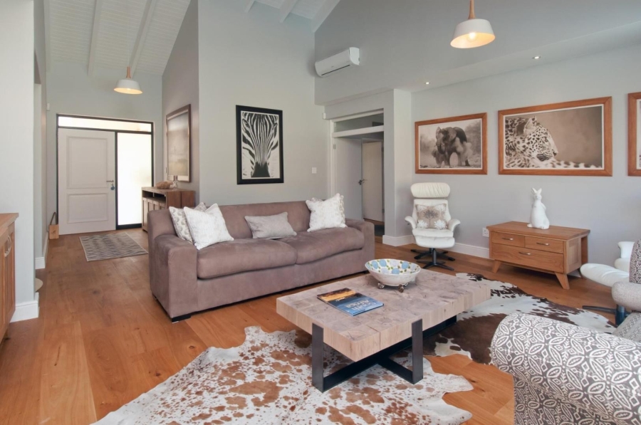 To Let 3 Bedroom Property for Rent in Arabella Western Cape